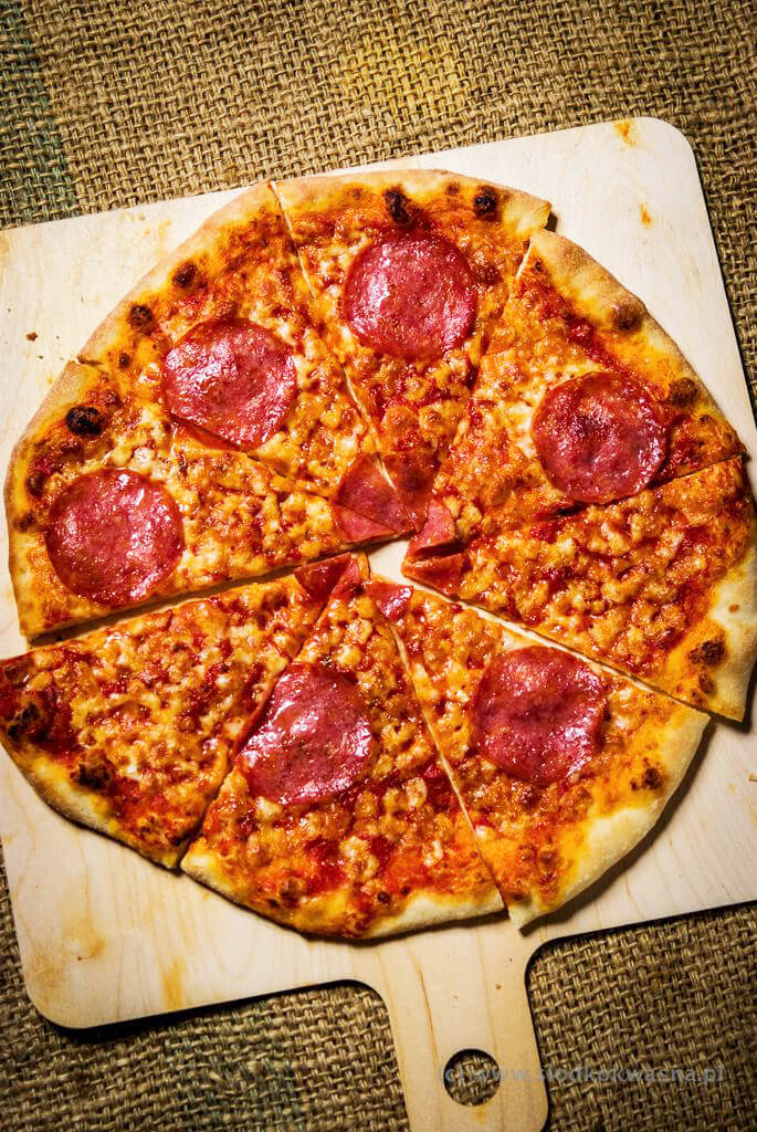 fot cookandwatch com DSCF1187 New York pizza. Klasyczna pizza w stylu nowojorskim